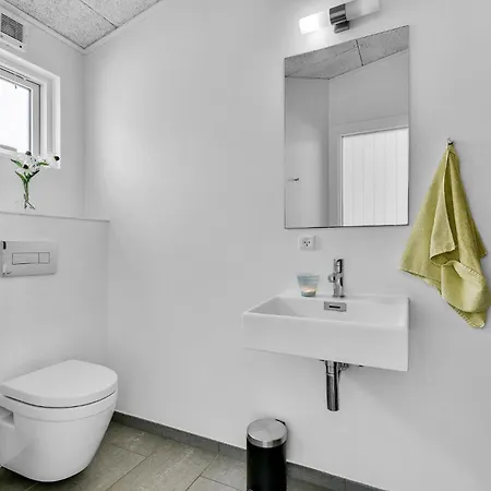 3 Bedroom Stunning Home In Borkop * ボルコップ